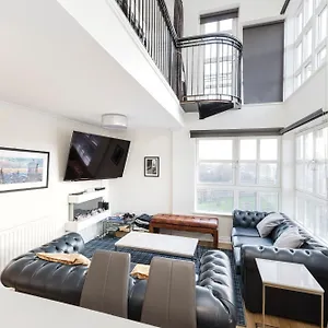 Joivy Stylish With Balcony In Old Town Apartment