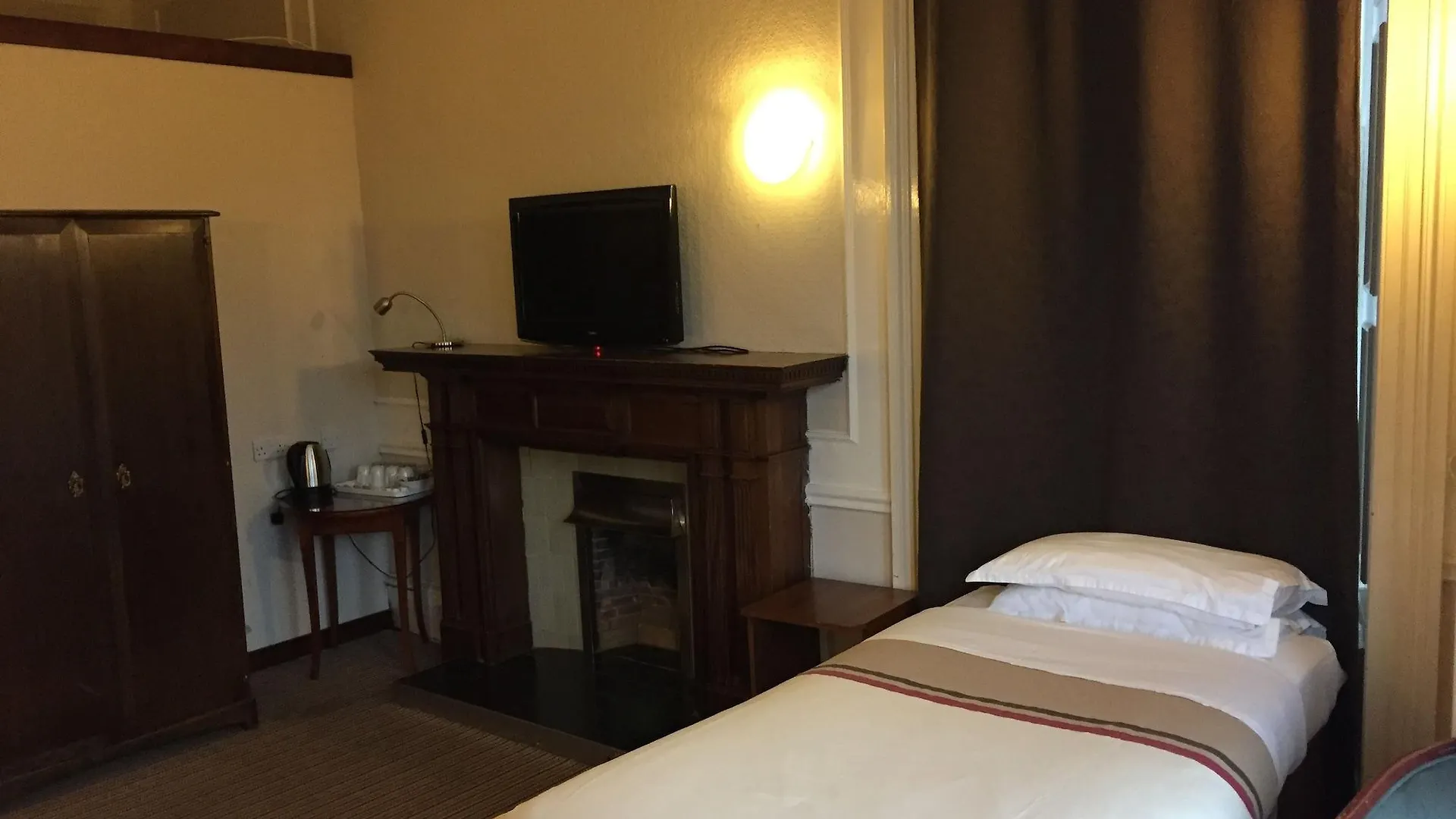 ***  Edinburgh House Hotel United Kingdom