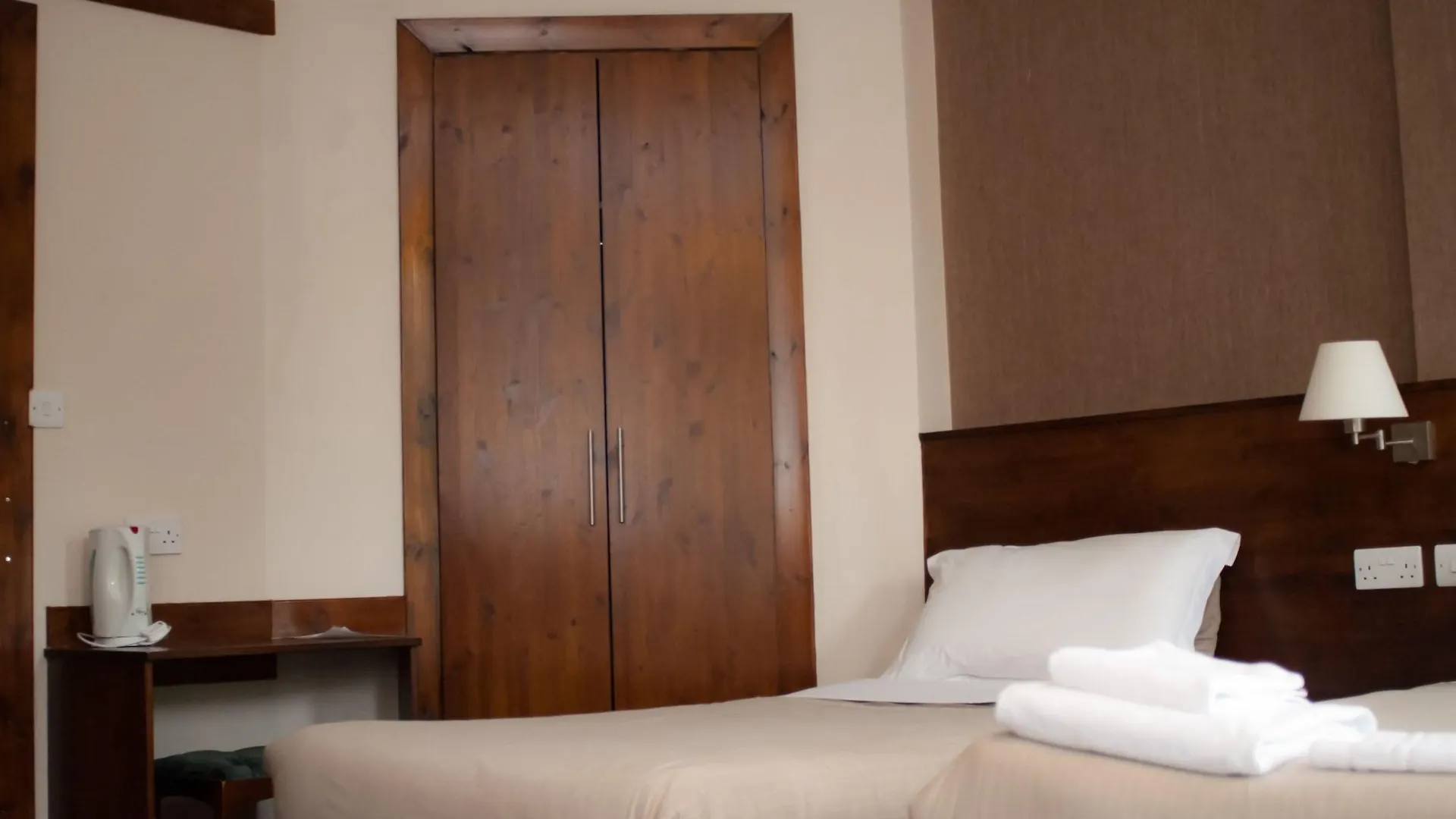 Edinburgh House Hotel 3*,  United Kingdom