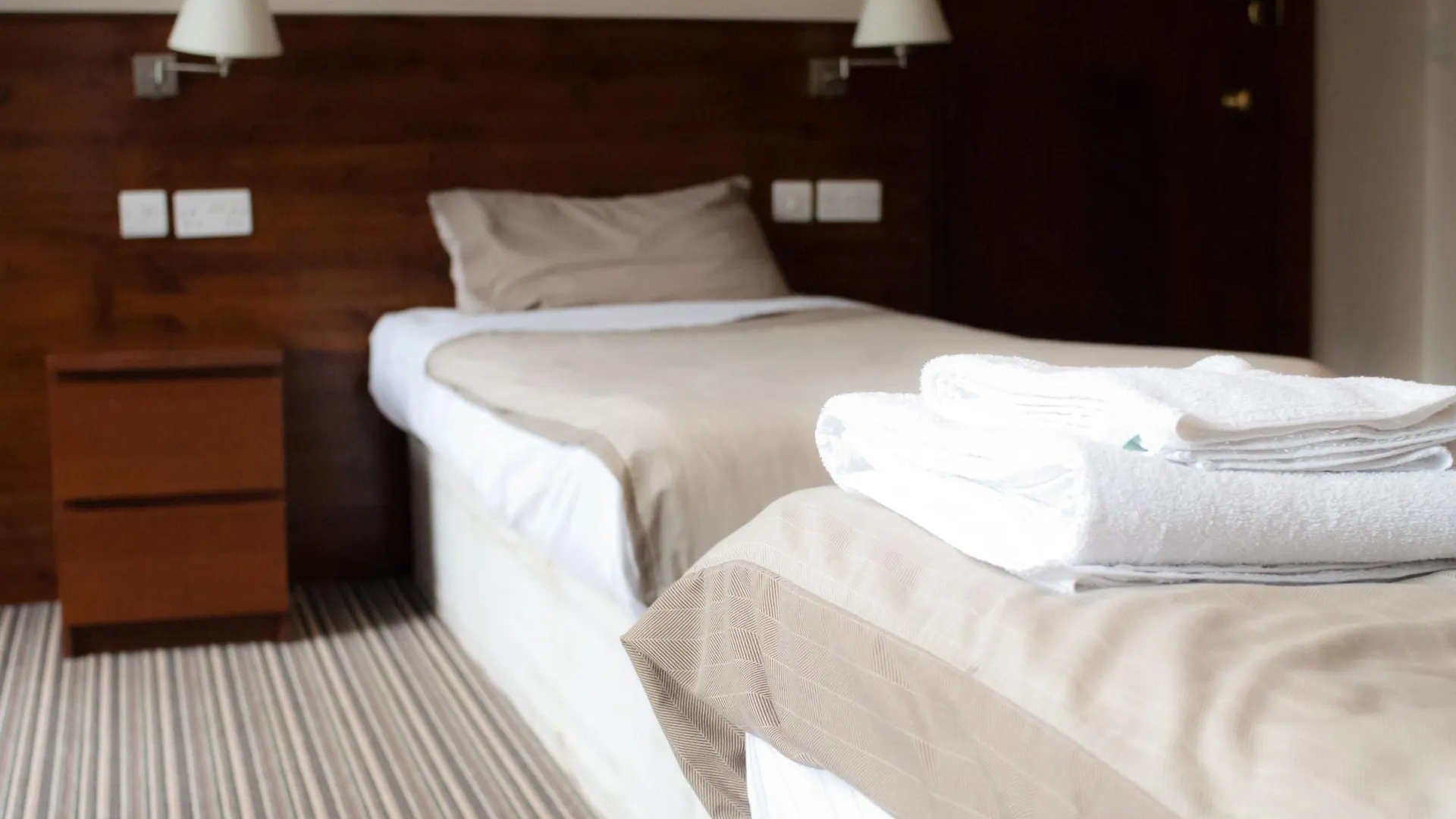 Edinburgh House Hotel