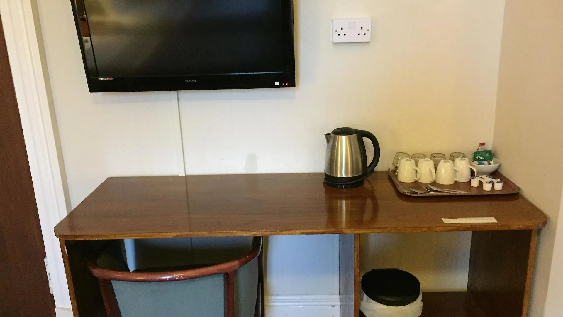 Edinburgh House Hotel