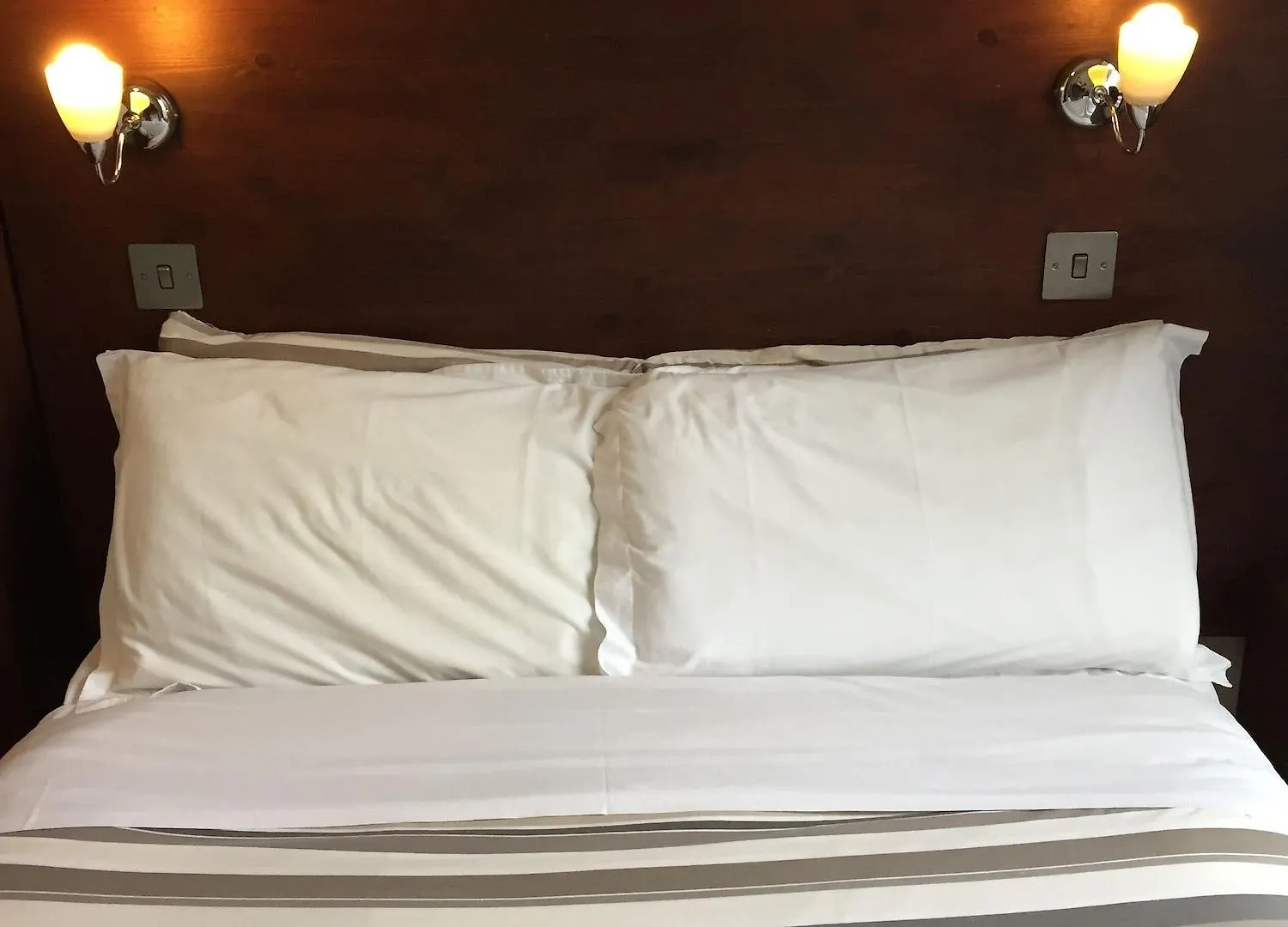 ***  Edinburgh House Hotel Reino Unido