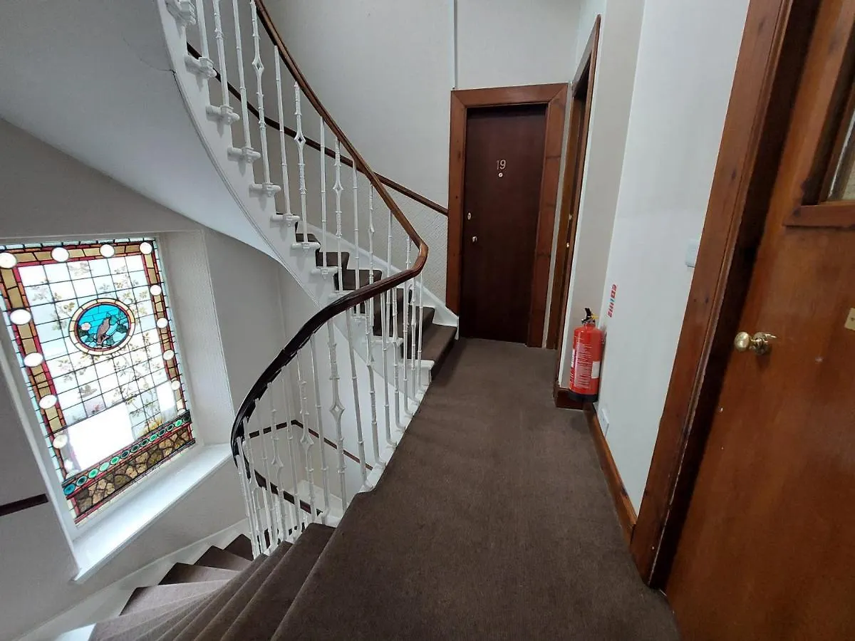 Edinburgh House Hotel