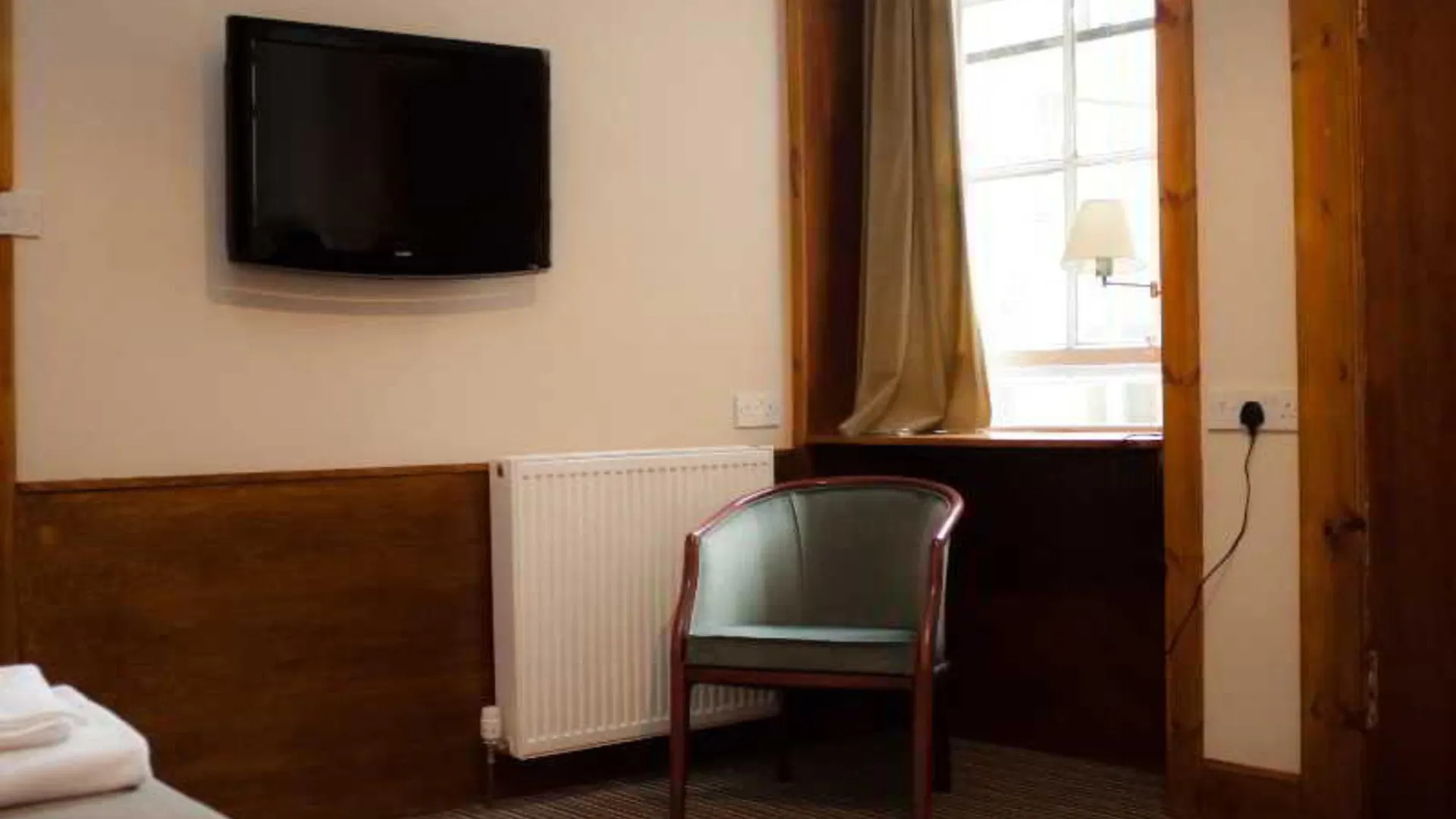 Edinburgh House Hotel